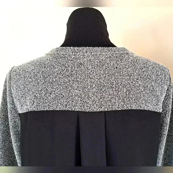 ❤️ Joe Fresh Long Sleeved V-neck Top Women's Small Grey and  Black Knit - Picture 7 of 14